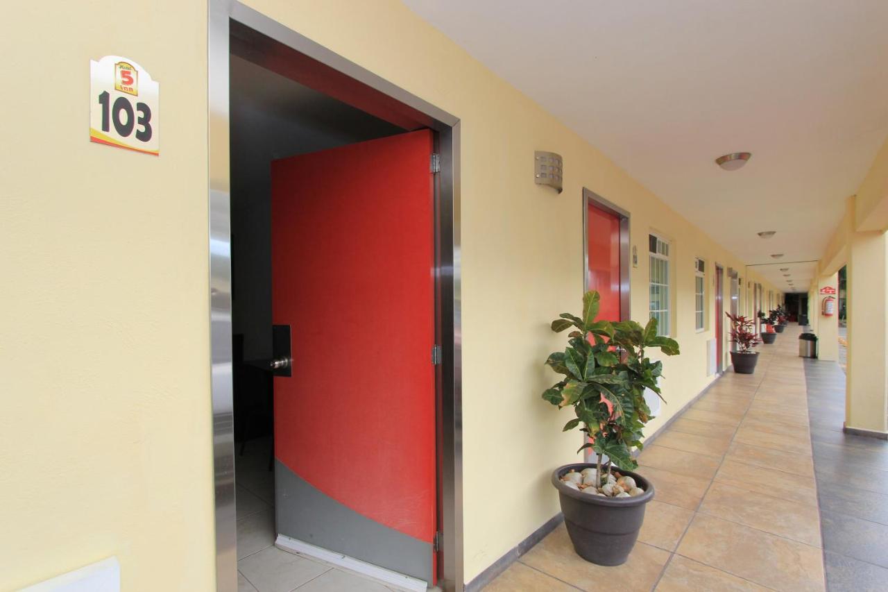 Hotel 5 Inn Silao Εξωτερικό φωτογραφία