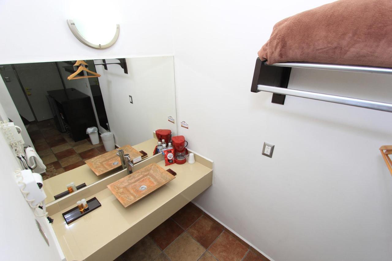 Hotel 5 Inn Silao Εξωτερικό φωτογραφία