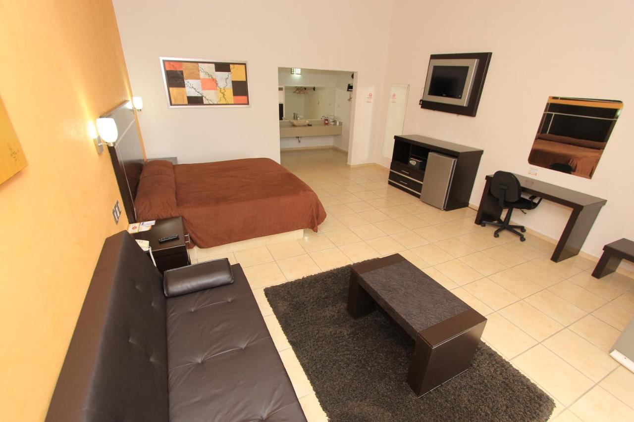 Hotel 5 Inn Silao Εξωτερικό φωτογραφία