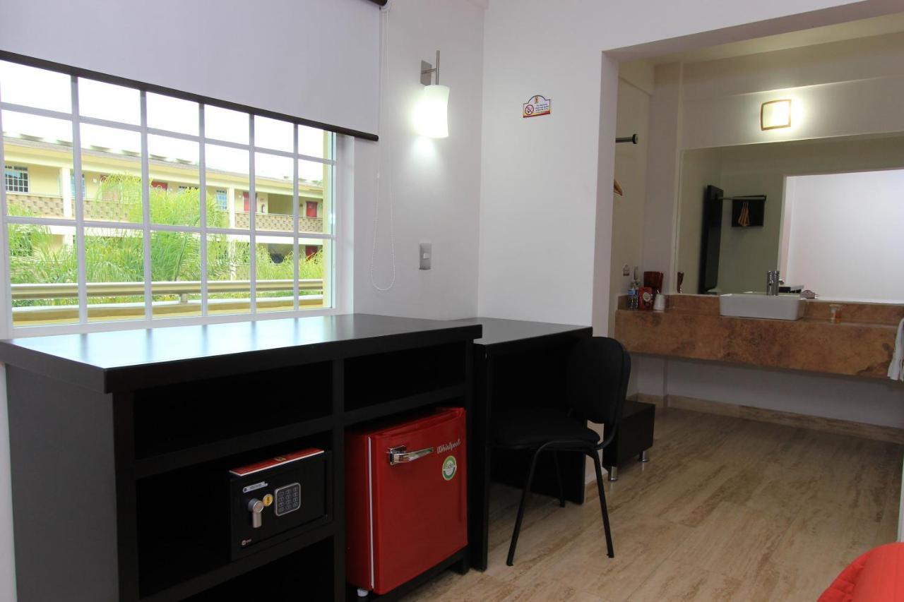 Hotel 5 Inn Silao Εξωτερικό φωτογραφία